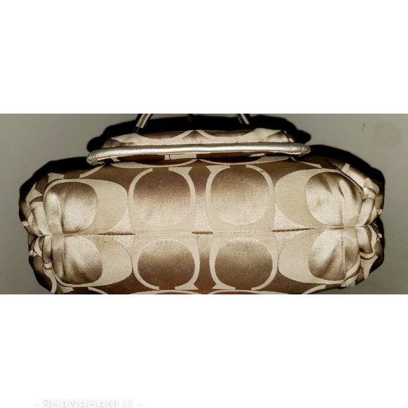 Coach Poppy Signature C Khaki/Gold Baguette - Picture 3 of 8